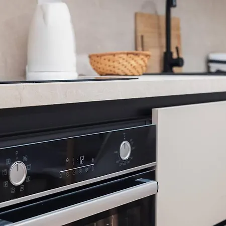 The Seaside Oasis By Pikhost Apartman *